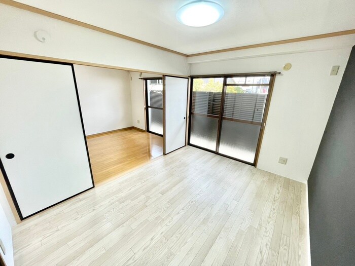 物件内観写真9　(居室)