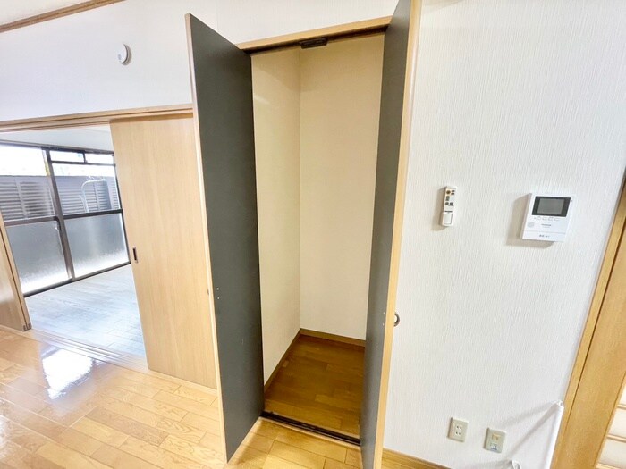 物件内観写真14　(収納)