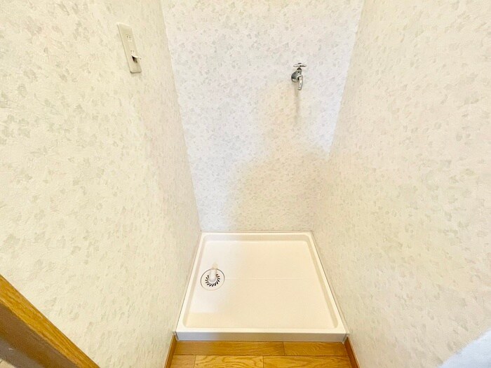 物件内観写真17　(洗濯機置場)