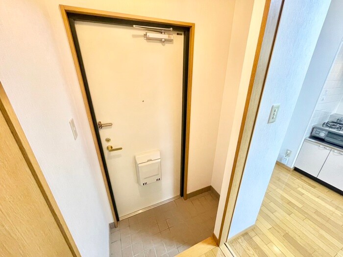 物件内観写真19　(玄関)