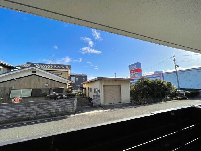 物件内観写真21　(室内からの展望)