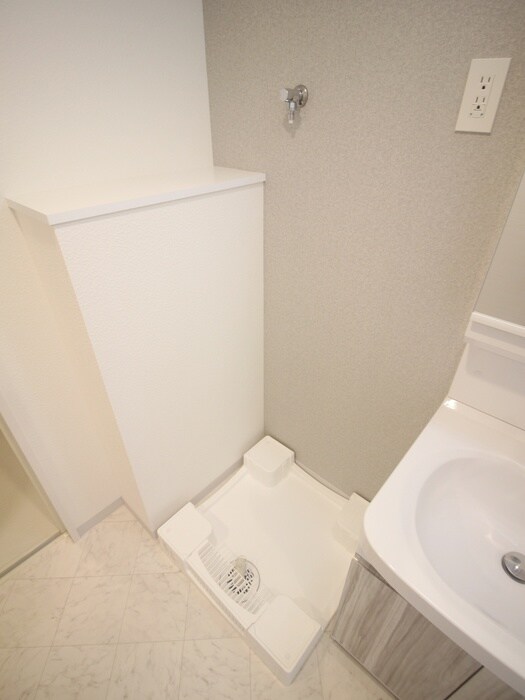 物件内観写真11　(洗濯機置場)