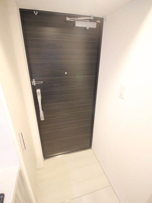 物件内観写真15　(玄関)