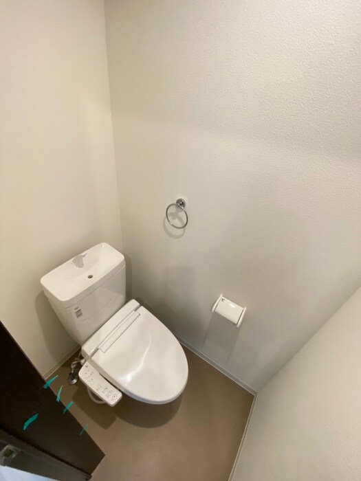 物件内観写真12　(トイレ)