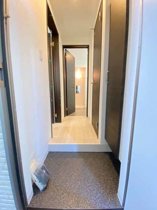 物件内観写真17　(玄関)