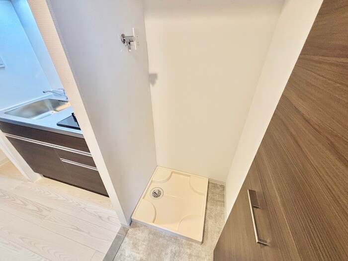 物件内観写真13　(洗濯機置場)