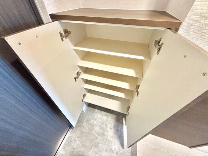 物件内観写真16　(靴箱)