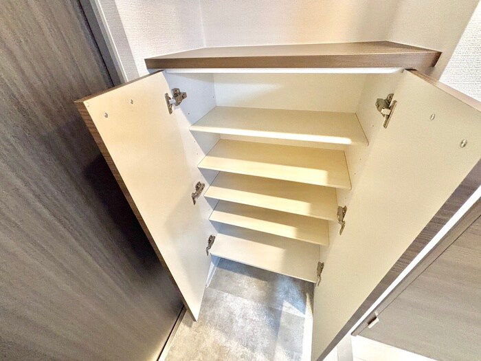 物件内観写真16　(靴箱)