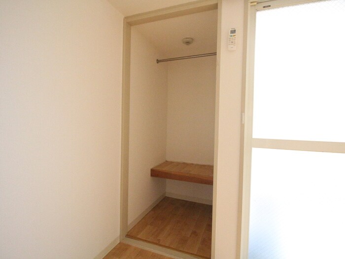 物件内観写真11　(収納)