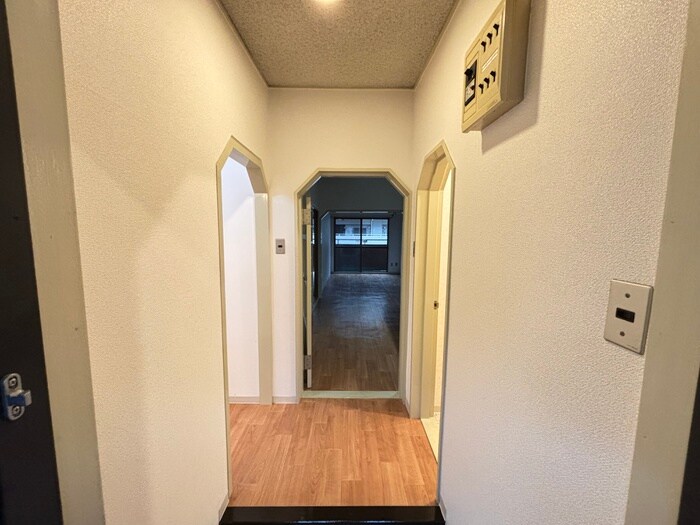 物件内観写真19　(玄関)