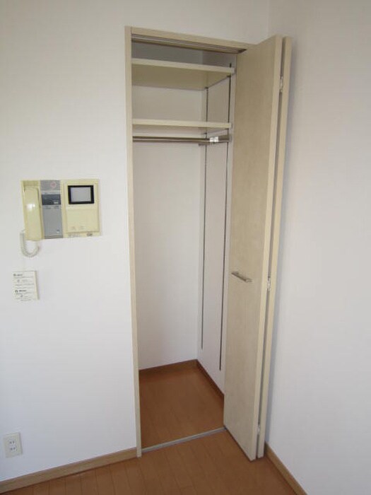 物件内観写真13　(収納)