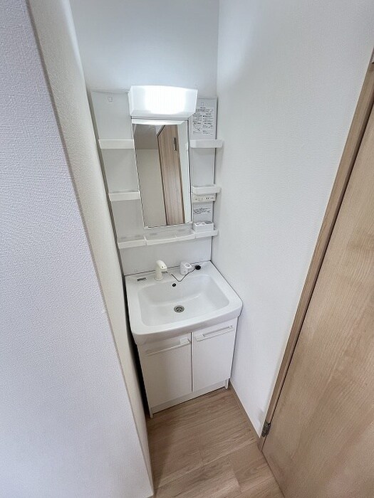 物件内観写真8　(洗面)