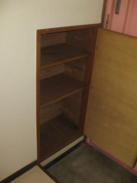 物件内観写真8　(靴箱)