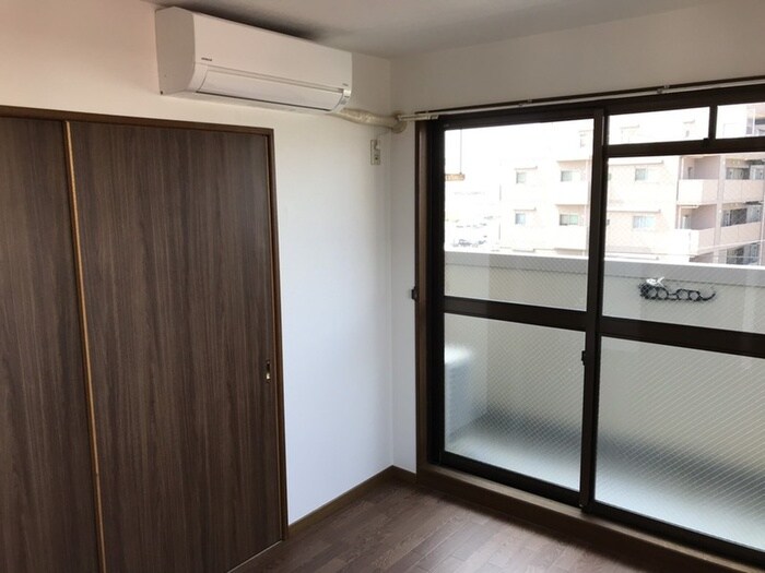 物件内観写真8　(居室)