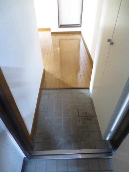 物件内観写真19　(玄関)