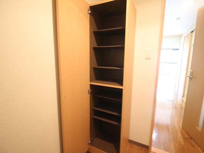 物件内観写真18　(靴箱)