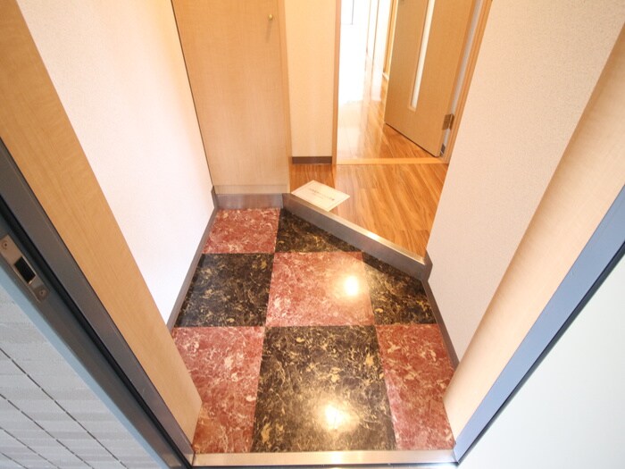 物件内観写真19　(玄関)