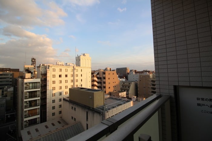 物件内観写真16　(室内からの展望)