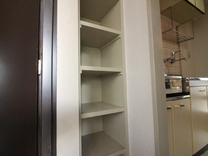 物件内観写真16　(収納)