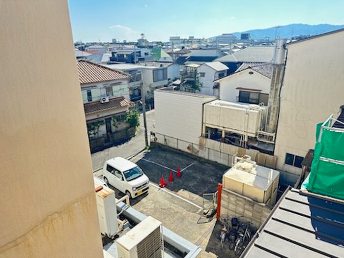 物件内観写真22　(室内からの展望)