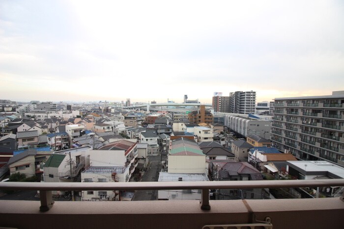 物件内観写真16　(室内からの展望)