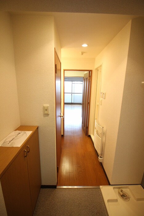 物件内観写真17　(玄関)