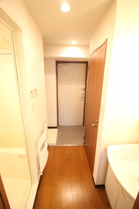 物件内観写真19　(廊下)