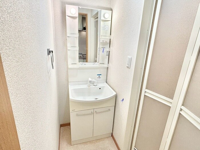 物件内観写真11　(洗面)