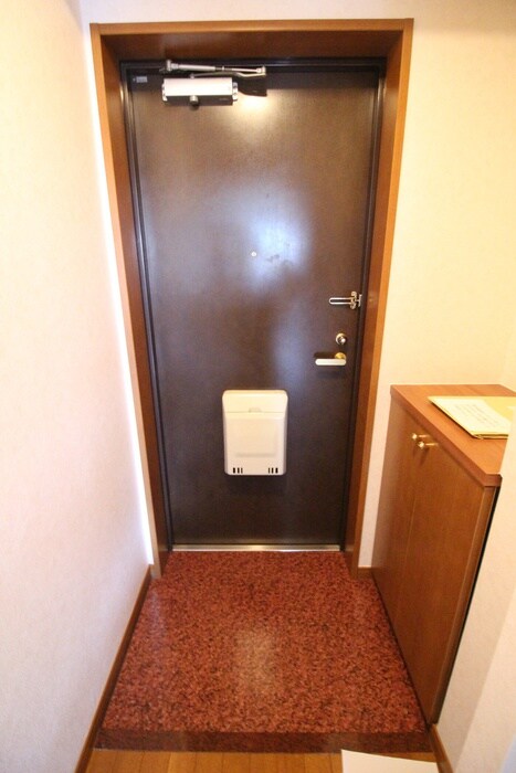 物件内観写真17　(玄関)