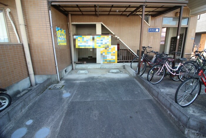 物件外観写真6　(駐車場)