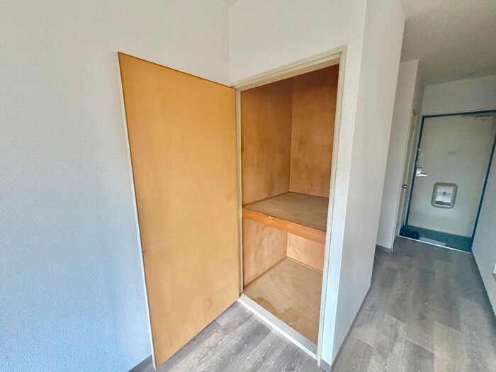 物件内観写真15　(収納)