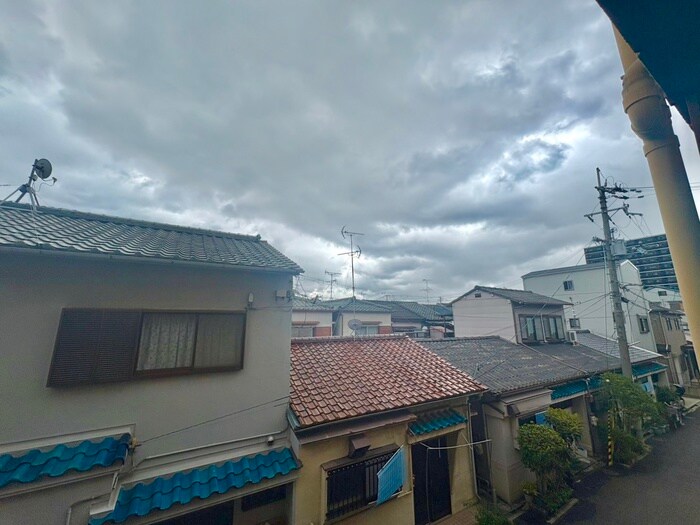 物件内観写真22　(室内からの展望)