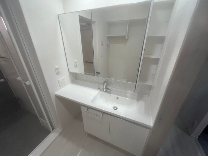 物件内観写真12　(洗面)