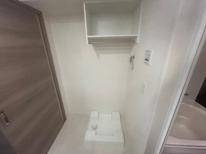 物件内観写真13　(洗濯機置場)