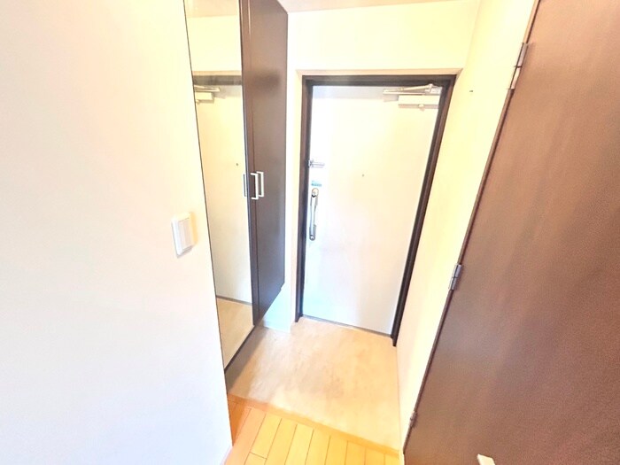 物件内観写真17　(玄関)