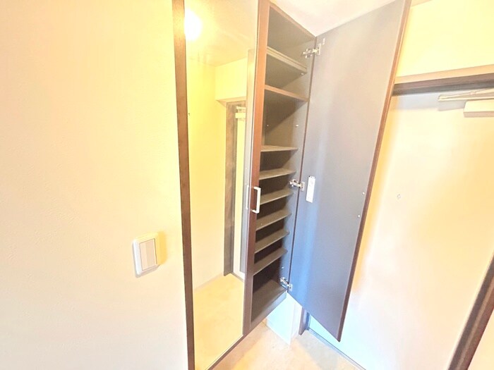 物件内観写真18　(靴箱)