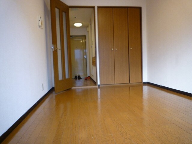 物件内観写真4　(居室)