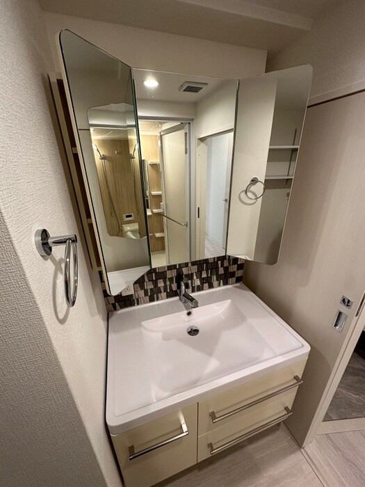 物件内観写真12　(洗面)