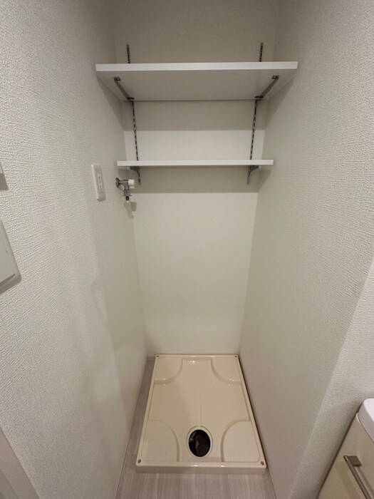 物件内観写真17　(洗濯機置場)