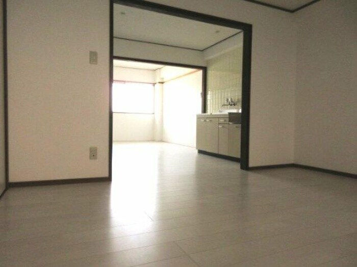 物件内観写真12　(居室)