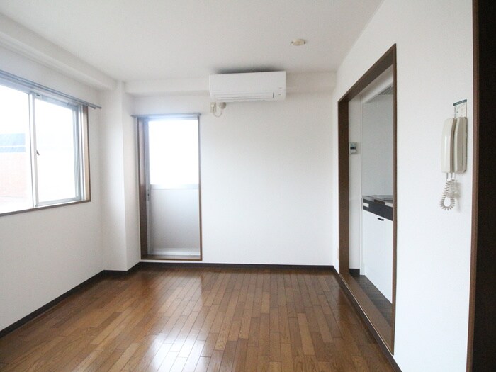 物件内観写真8　(居室)