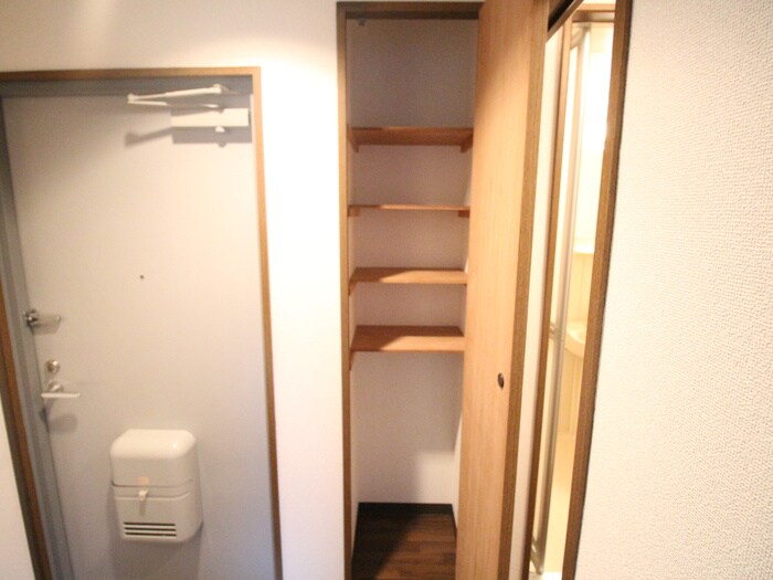物件内観写真14　(靴箱)