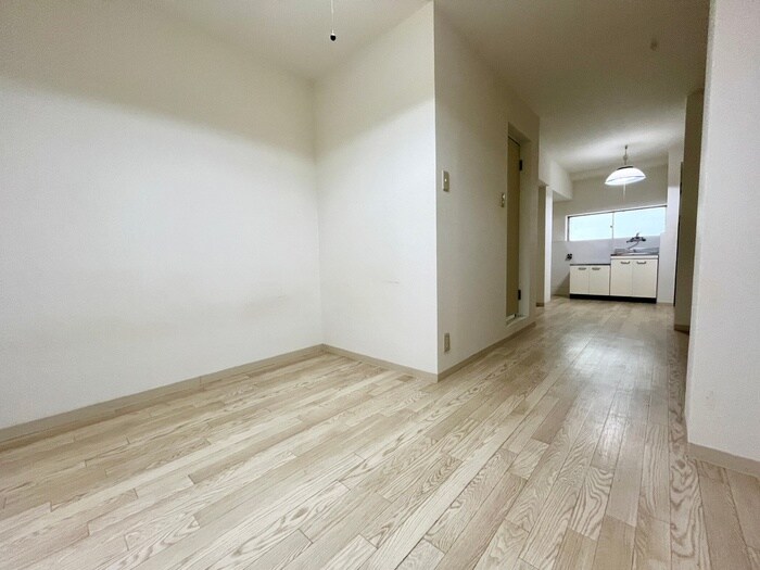 物件内観写真8　(居室)