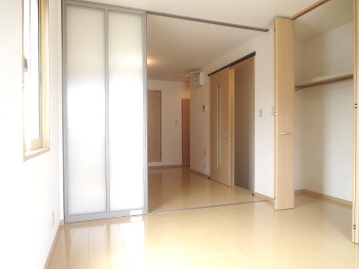 物件内観写真6　(居室)