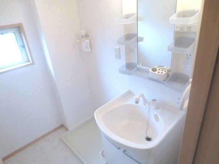 物件内観写真12　(洗面)