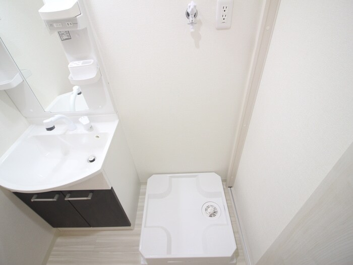 物件内観写真19　(洗濯機置場)