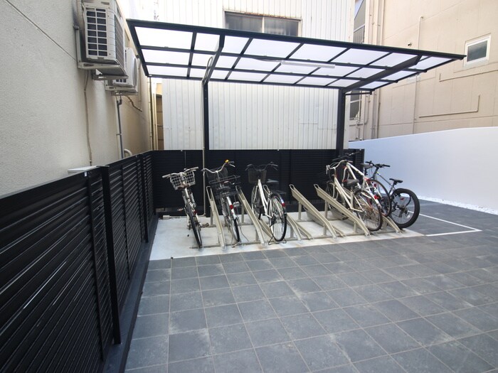 物件外観写真5　(駐輪場)