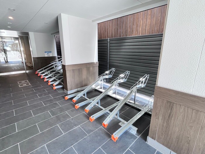 物件外観写真5　(駐輪場)