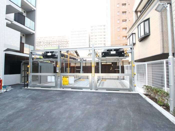 物件外観写真6　(駐車場)