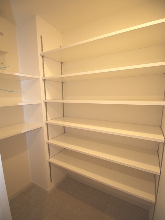 物件内観写真11　(収納)